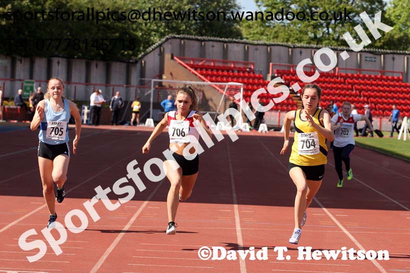 Womens under-20s 100 metres, North Eastern Champs, Gateshead Stadium. Photo: David T. Hewitson/Sports for All Pics